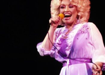 Dolly Parton always explained the magic trick she was doing