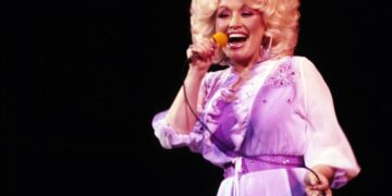 Dolly Parton always explained the magic trick she was doing