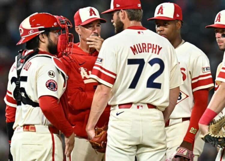 Angels fire pitching coach Mike Maddux and two assistants in staff shakeup