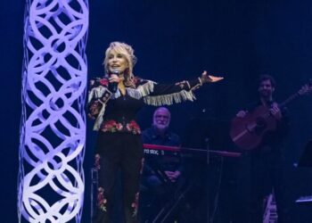 Dolly Parton, country music legend who became a national treasure, dies at 80