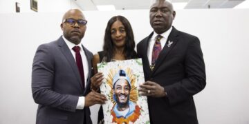 Family of L.A. man killed by ICE agent calls for grand jury investigation into shooting