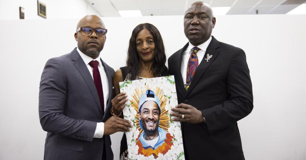 Family of L.A. man killed by ICE agent calls for grand jury investigation into shooting