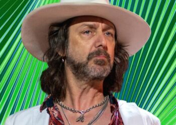 Chris Robinson on the stories behind the Black Crowes’ biggest songs