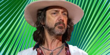 Chris Robinson on the stories behind the Black Crowes’ biggest songs