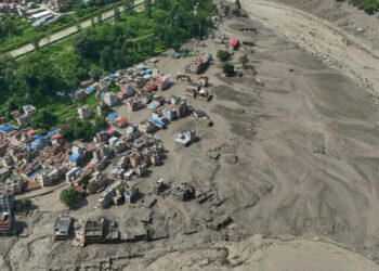At least 72 killed and hundreds missing after flash floods in Nepal
