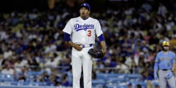 Letters to Sports: Edwin Díaz and Kyle Tucker bringing down the Dodgers