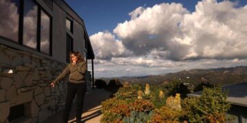 State approves ‘Zone Zero’ fire-safe landscaping rules, reshaping yards for millions of Californians