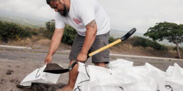 Hawaii’s Big Island lashed by rain and wind as Tropical Storm Lala closes in