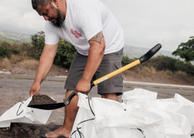 Hawaii’s Big Island lashed by rain and wind as Tropical Storm Lala closes in