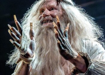 ‘Game of Thrones’ spinoff ‘The Mad King’ stokes fan theories on 3.5-hour play’s opening night