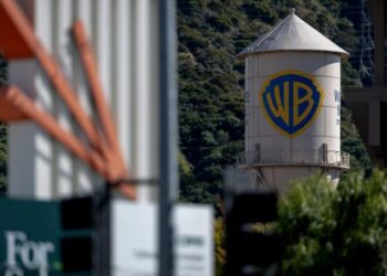 Report warns Paramount-Warner merger could erase 4,500 jobs in L.A.