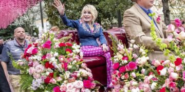 There will never be another human like Dolly Parton — or a theme park like Dollywood