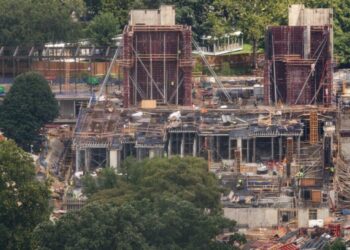 Trump asks Supreme Court to let White House resume ballroom construction during appeal