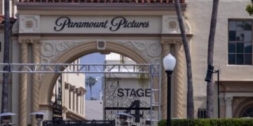 British authorities approve Paramount’s Warner Bros. deal