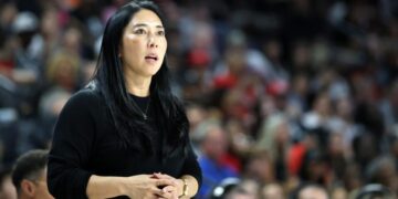 Valkryies coach counters Sophie Cunningham on trans athletes: ‘Sports is about belonging’