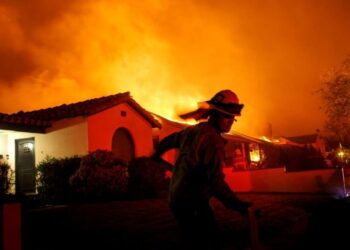 Utilities threaten action if lawmakers fail to cut their wildfire liability risk