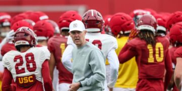 New facility, new receivers give Lincoln Riley new hope as USC opens fall camp