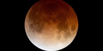 Near-total lunar eclipse expected Thursday night with the Americas in prime position