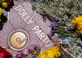 What would Dolly do? Trump should learn from her life and legacy