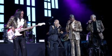 Earth, Wind & Fire postpones concert with Lionel Richie because of ‘medical emergency’