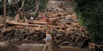 Tropical Storm Moke advances toward Hawaii as winds strengthen