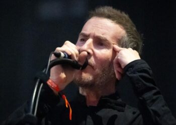 Massive Attack banned from Singapore after displaying Palestinian flag onstage