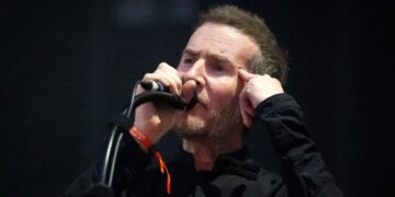 Massive Attack banned from Singapore after displaying Palestinian flag onstage