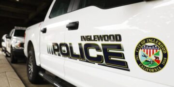 Multi-vehicle crash leaves 2 dead in Inglewood