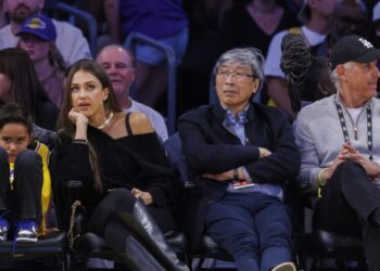 Where the Lakers’ minority shareholders stand on sale of the team