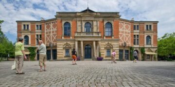 AI-assisted staging draws boos at famed Wagner festival in Germany