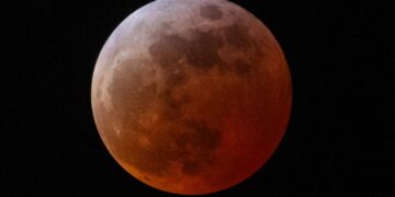 Southern California has front-row seat for partial ‘blood moon’ eclipse: When to get the best view