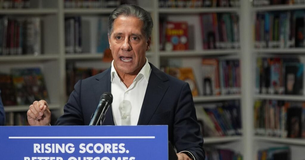 Letters reveal the internal threats that ended Carvalho’s LAUSD tenure