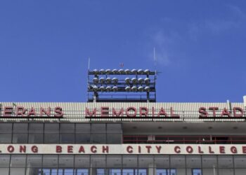 Veterans Stadium is about to be demolished for a new sports complex. What it meant to Long Beach