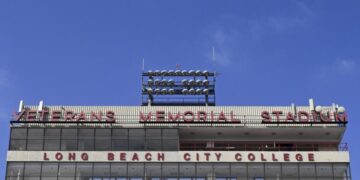 Veterans Stadium is about to be demolished for a new sports complex. What it meant to Long Beach