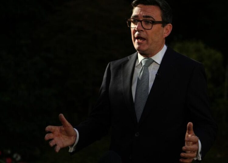 British leader reportedly exchanged messages with impostor of top White House official