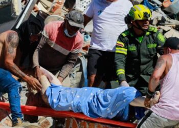 Earthquake response strains Colombia’s new government and rescuers as they race against the clock