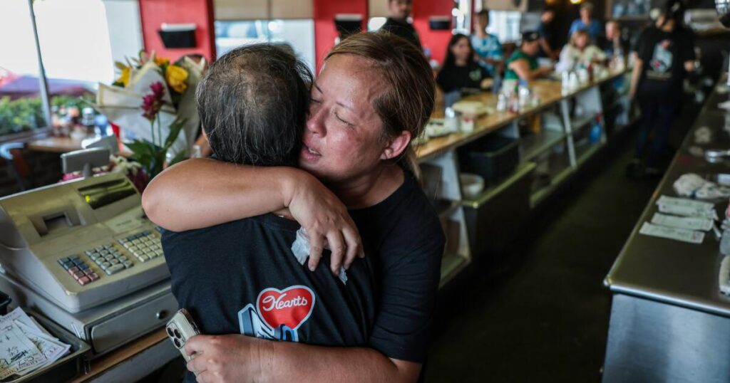 Fans of Heart’s Coffee Shop bid an emotional farewell to the Valley institution after 47 years