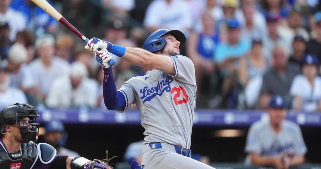 Kyle Tucker finally breaks hitless streak in Dodgers’ win, searches for light in dark season
