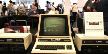 As AI reshapes tech, vintage computers become the new obsession