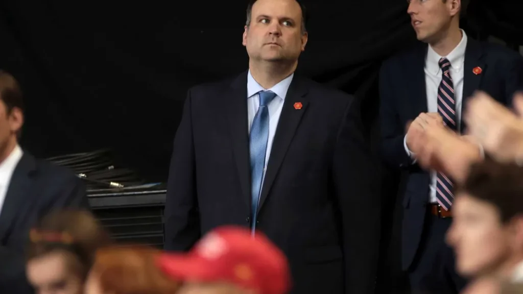 ‘You’re dead to us’: White House henchman’s cryptic tirade leaves Trump world guessing