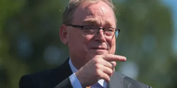 Trump official’s ‘discordant’ brags obliterated on CNN with damning figures