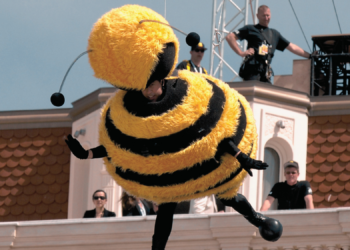 The Strange Reason Jerry Seinfeld Apologized for ‘Bee Movie’ 17 Years After It Premiered