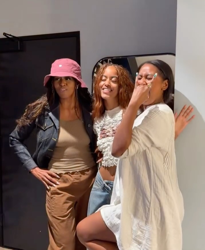 Michelle Obama and daughters.