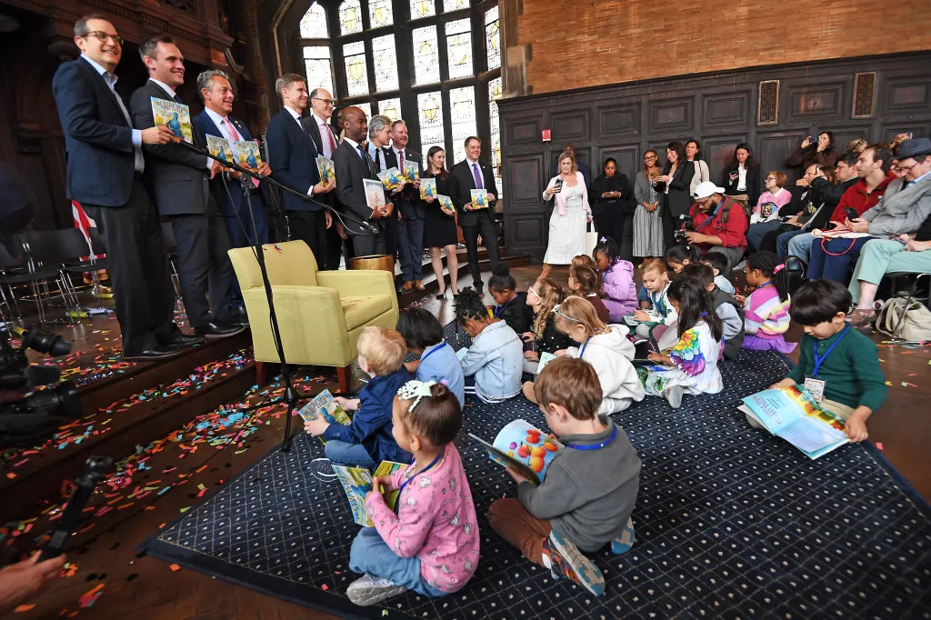 Manhattan Borough President Brad Hoylman-Sigal, joined by fellow city leaders, hosts a Dolly Parton Appreciation Day with music and a book reading by NYC Public Schools Chancellor Kamar Samuels to kindergarten students from PS 11 inside Vanderbilt University on Friday, Sept. 25, 2026.