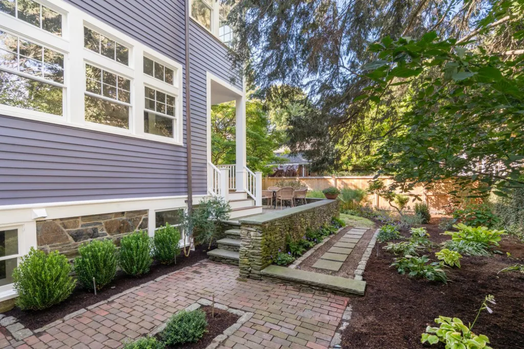The grounds are a delight and come with some rose that Julia Child once planted.