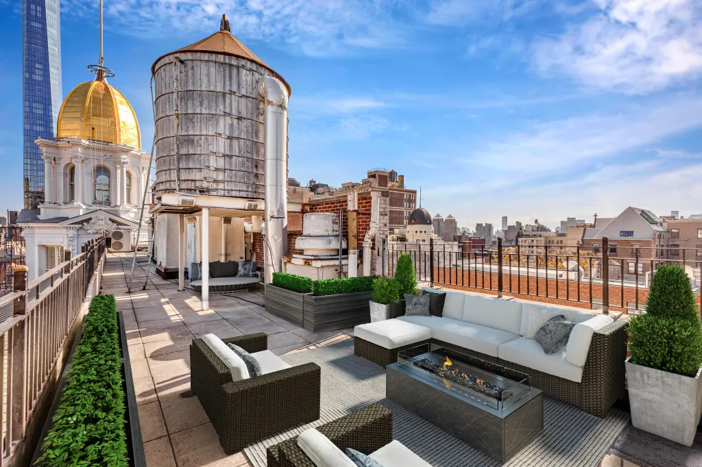 After the initial listing failed to draw a buyer, the price was cut to $14.9 million, and the home lingered for 530 days