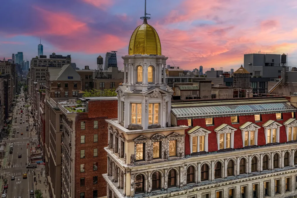 The dome seen at sunset. 