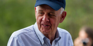 Wendell Berry, Writer Who Extolled America’s Agrarian Past, Dies at 92