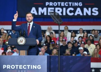 Vance offers olive branch to pro-Israel Republicans in closed-door speech