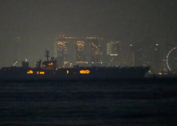 U.S. Warship Is Close to Thai R&R Spot After Long Iran Deployment